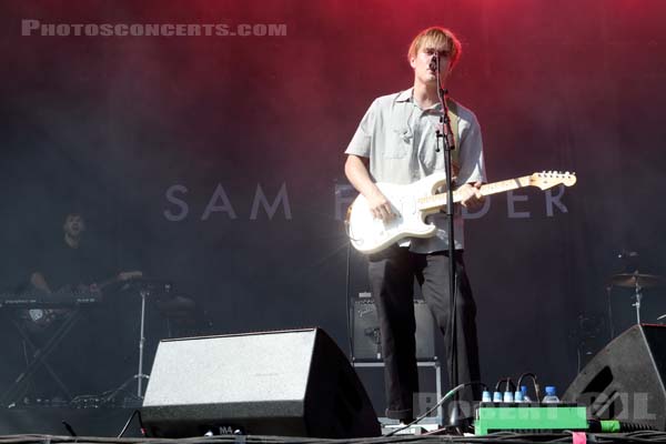SAM FENDER - 2019-08-25 - SAINT CLOUD - Domaine National - Scene de la Cascade - 